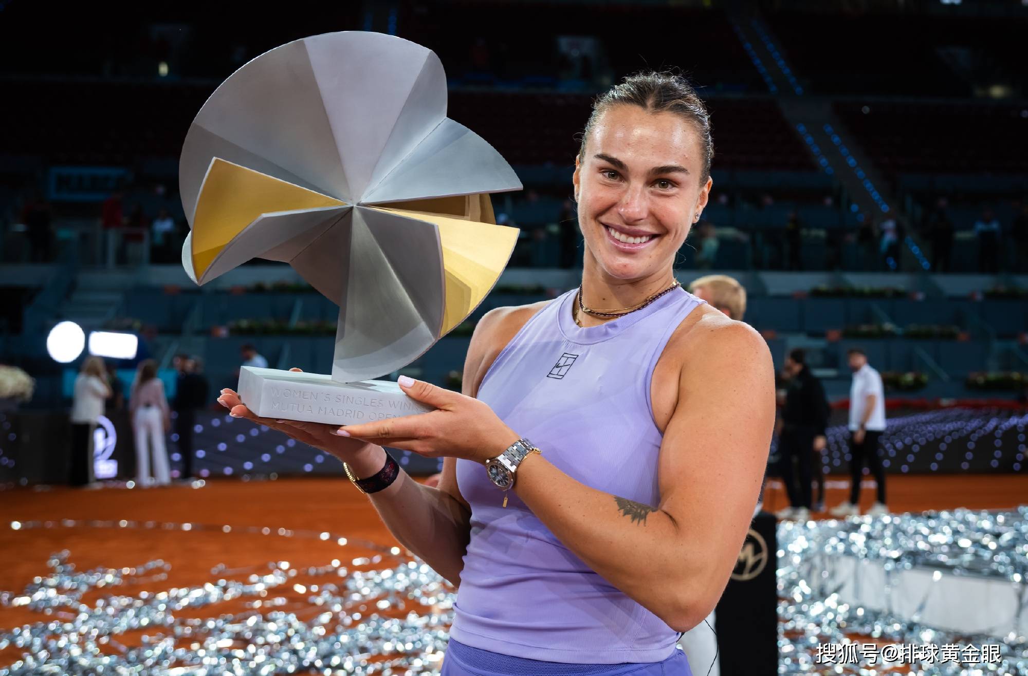 关于科维托娃迎来十赛季出色发挥，G2观众热烈欢呼！的信息