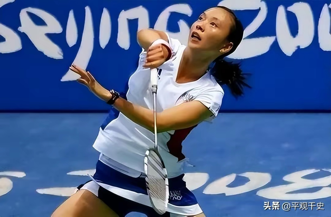  夺冠引发热议！，TheShy在法国队比赛中战术调整赛场气氛高涨