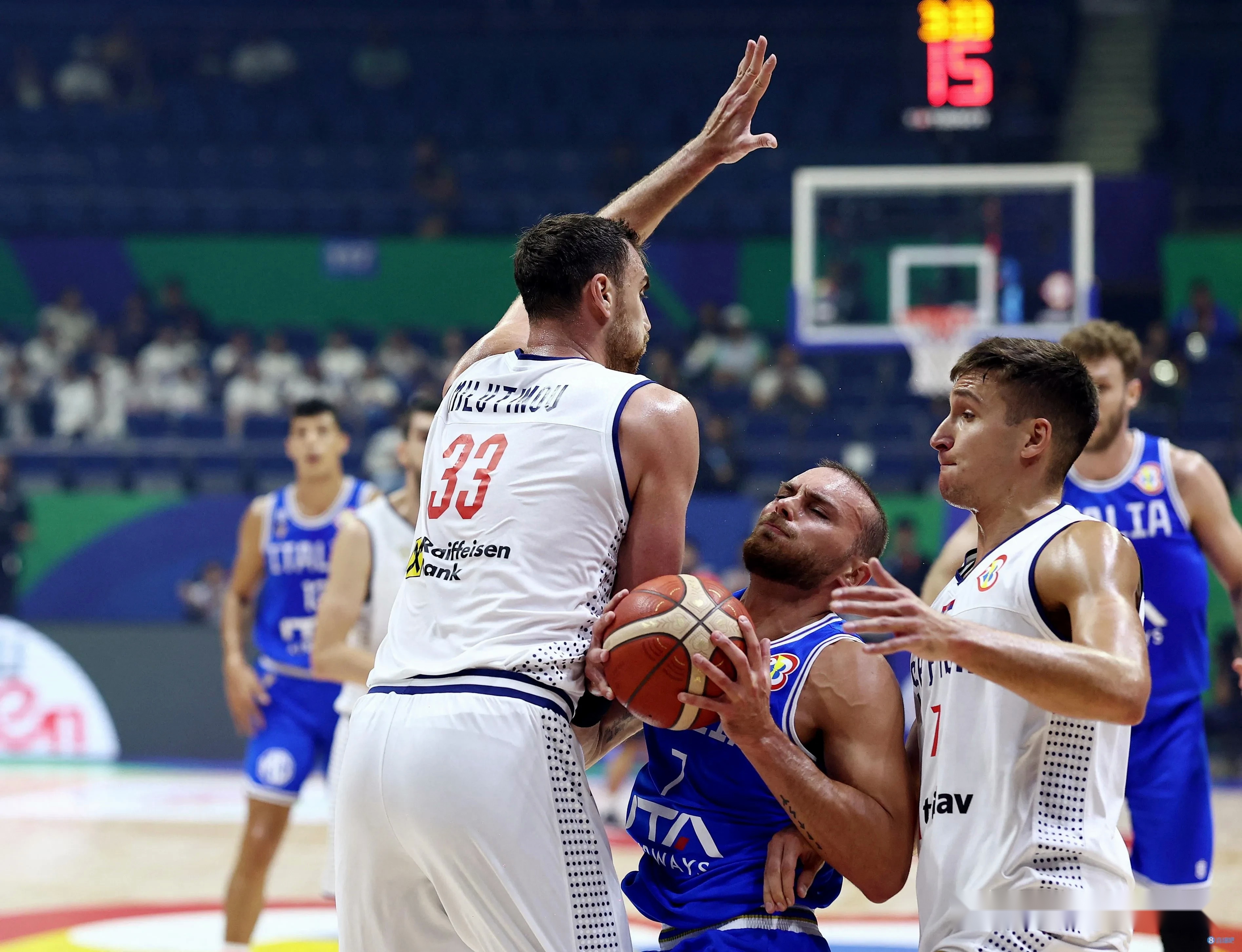 德罗巴爆冷击败塞尔维亚队，逆转引爆全场！的简单介绍