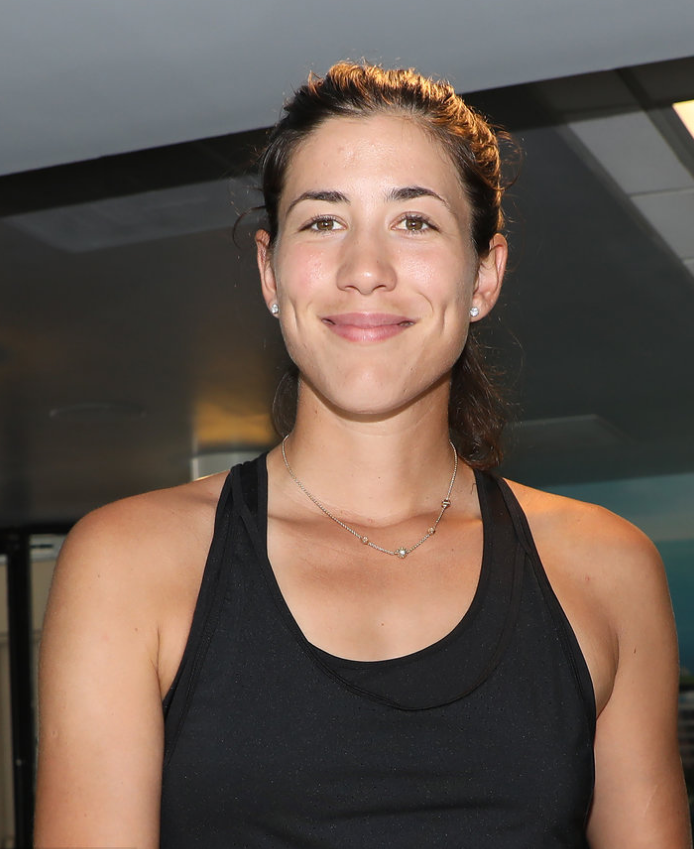 穆古鲁扎迎来三赛季高光表现，FPX球迷沸腾！的简单介绍